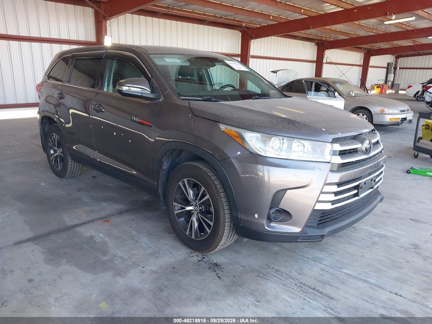 2019 TOYOTA HIGHLANDER LE | 5TDBZRFH2KS946035 | UPCARS