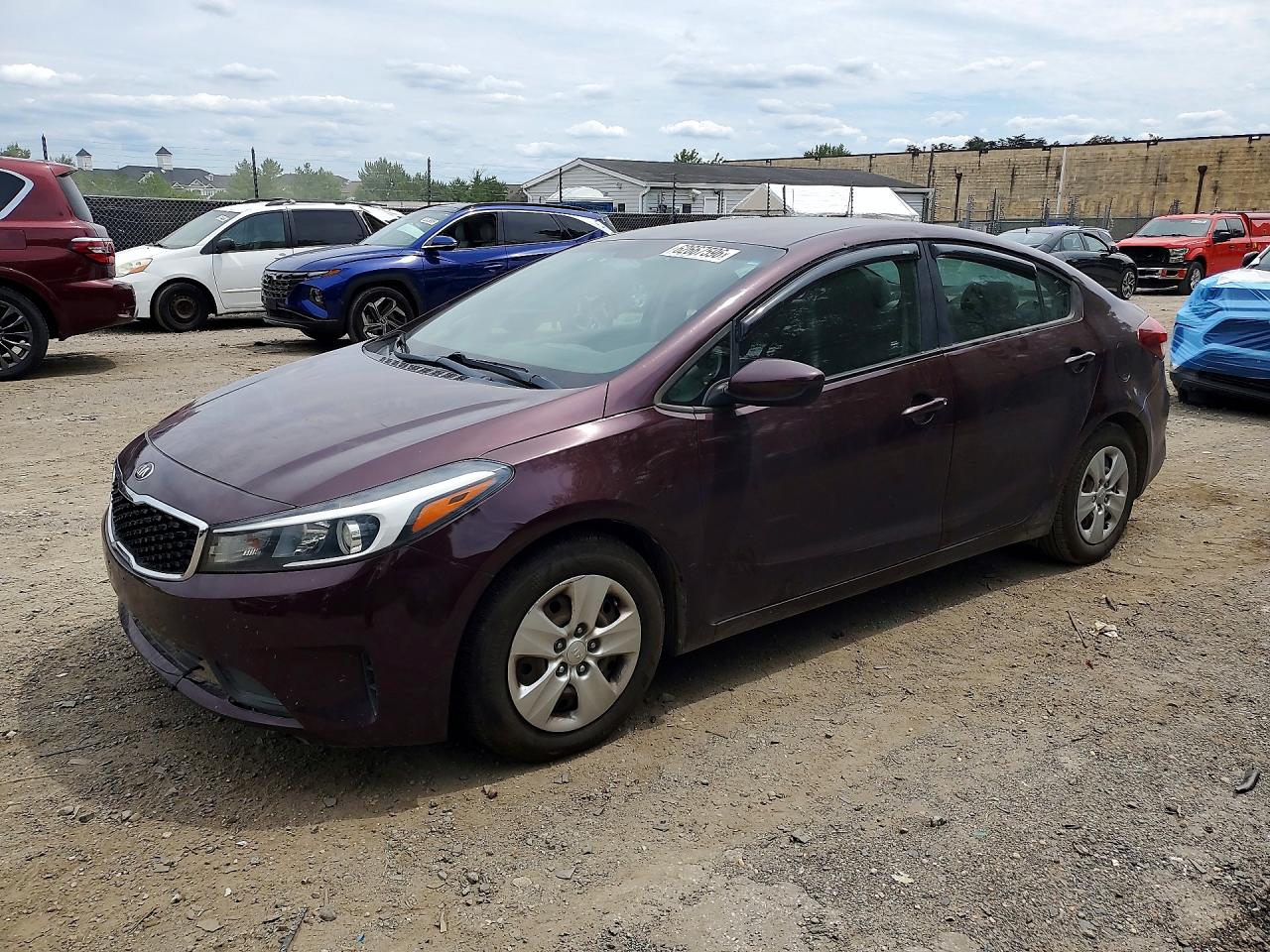 2018 KIA FORTE LX | 3KPFL4A7XJE272097 | UPCARS