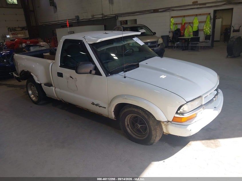 2000 CHEVROLET S-10 LS | 1GCCS1452Y8204959 | UPCARS
