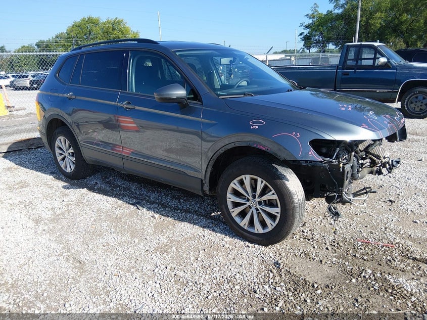 2018 VOLKSWAGEN TIGUAN 2.0T S | 3VV0B7AX9JM111869 | UPCARS