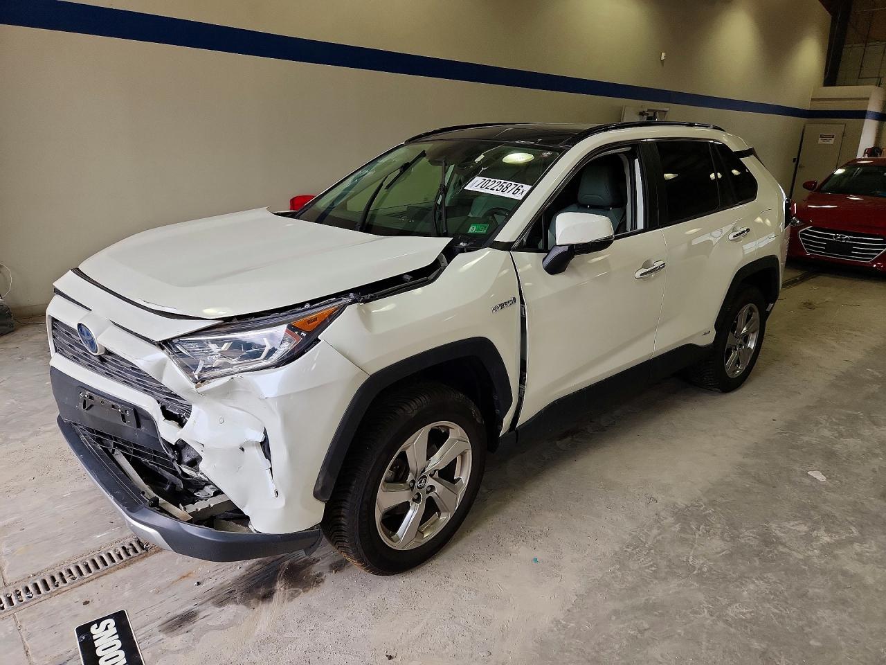 2019 TOYOTA RAV4 LIMITED | JTMDWRFV1KJ013473 | UPCARS