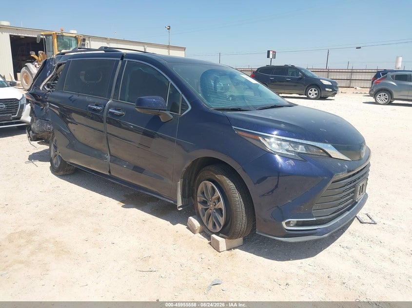 2022 TOYOTA SIENNA XLE | 5TDYRKEC2NS107482 | UPCARS