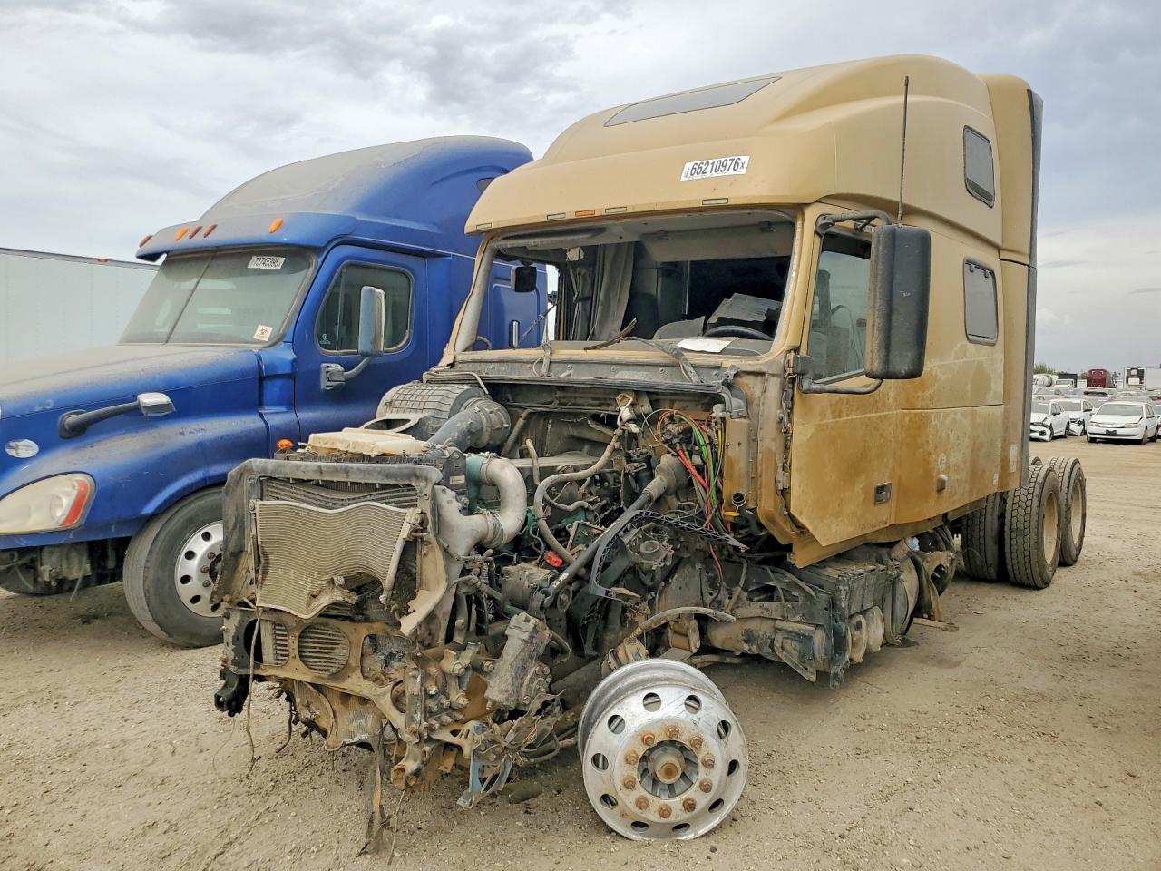 2011 VOLVO VNL | 4V4NC9EH7BN298279 | UPCARS