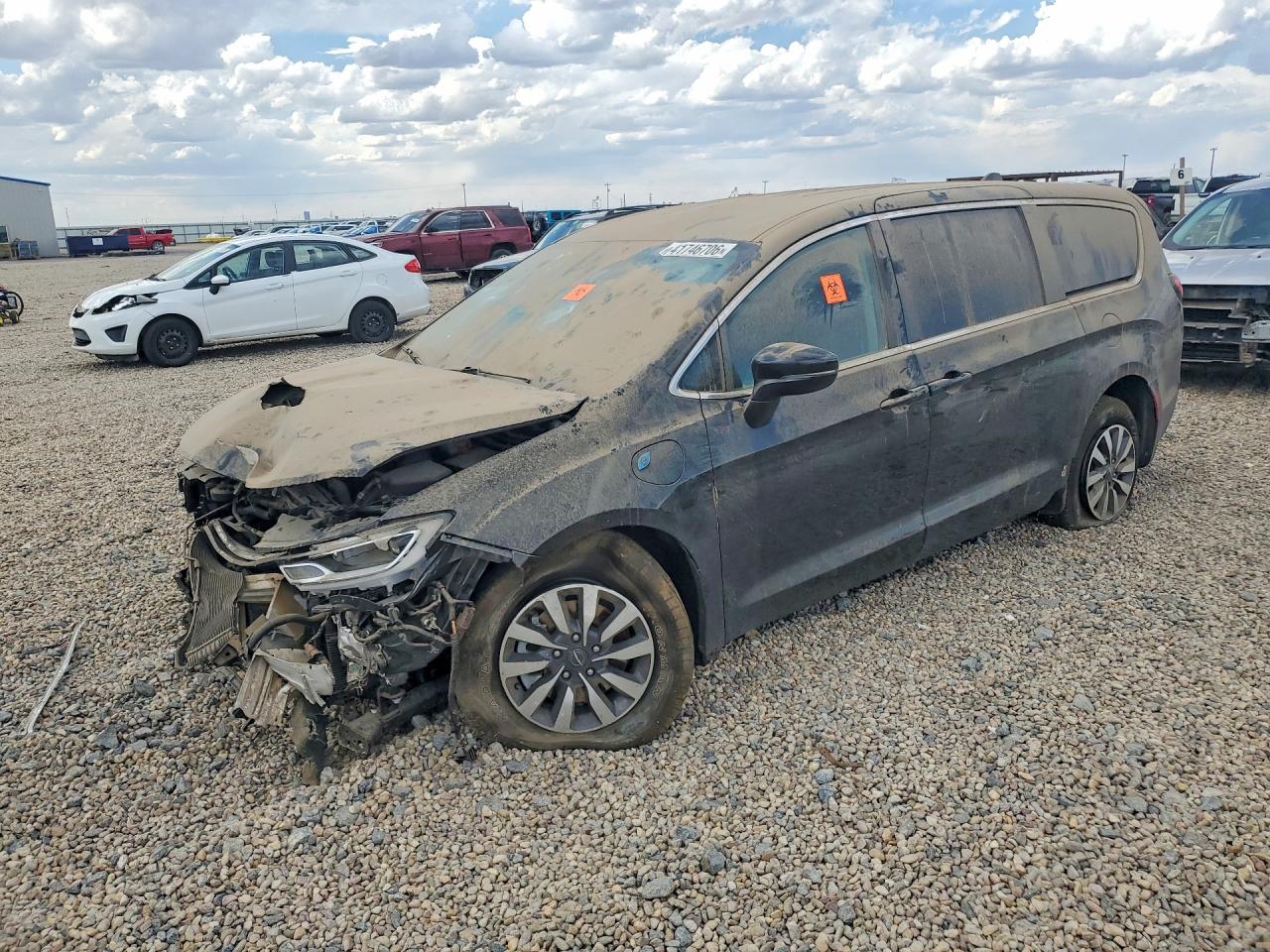 2022 CHRYSLER PACIFICA HYBRID TOURING L | 2C4RC1L77NR164047 | UPCARS