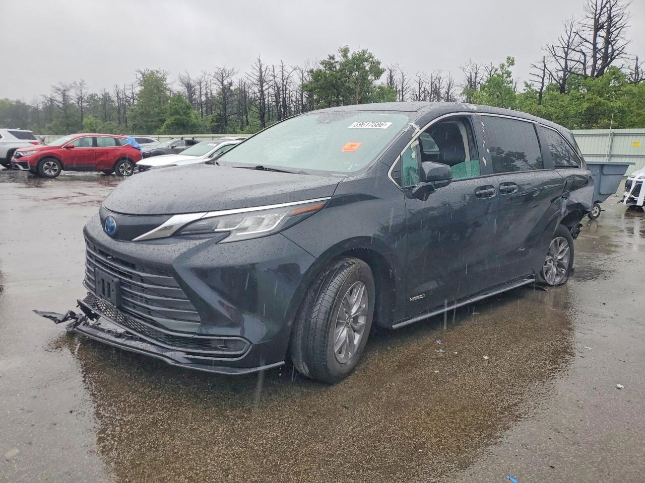 2021 TOYOTA SIENNA LE | 5TDKRKEC9MS047835 | UPCARS