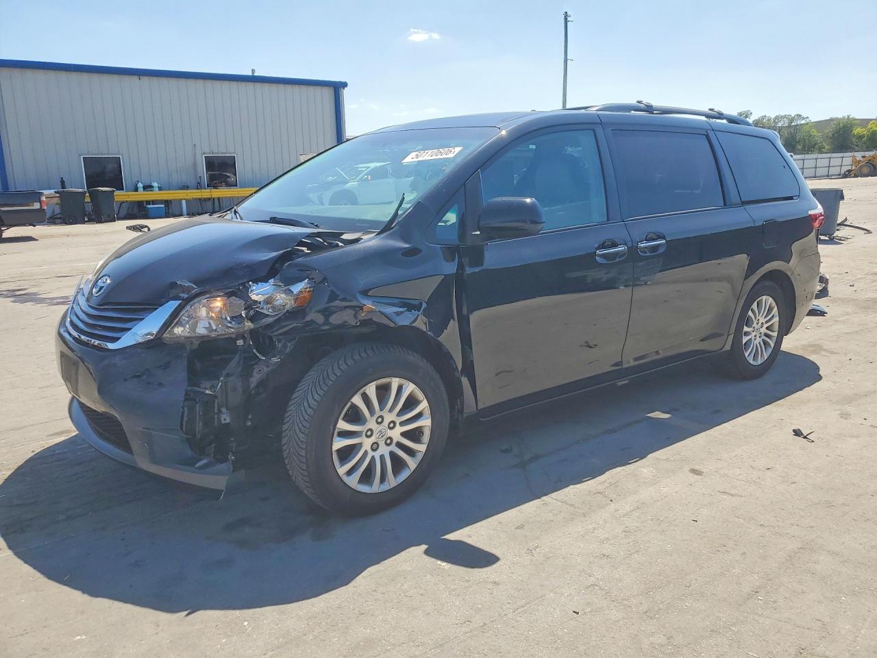2017 TOYOTA SIENNA XLE PREMIUM 8-PASSENGER | 5TDYZ3DC8HS802254 | UPCARS