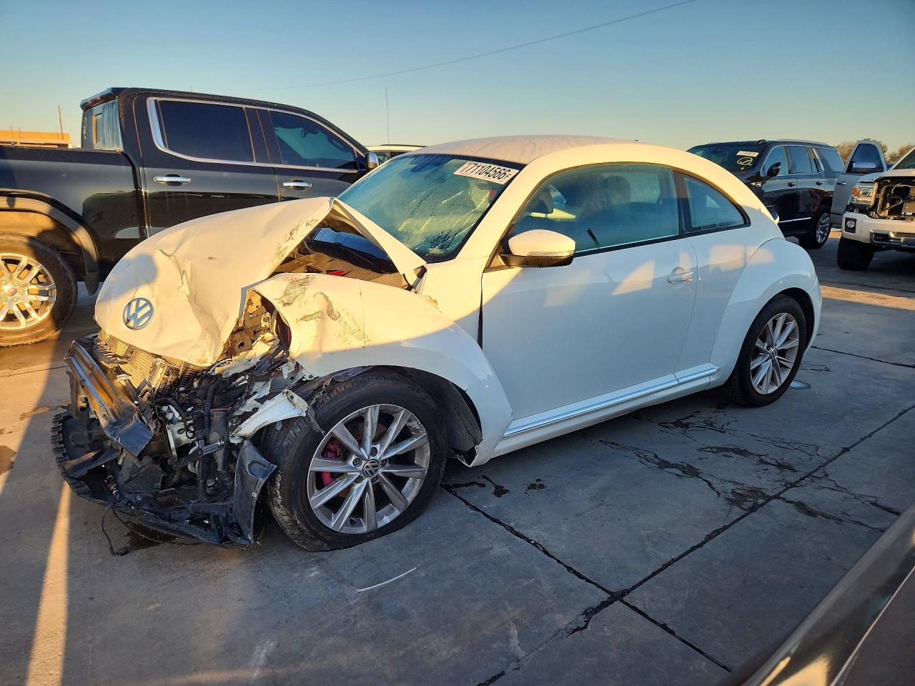 2017 VOLKSWAGEN BEETLE SE | 3VWJ17AT8HM614805 | UPCARS