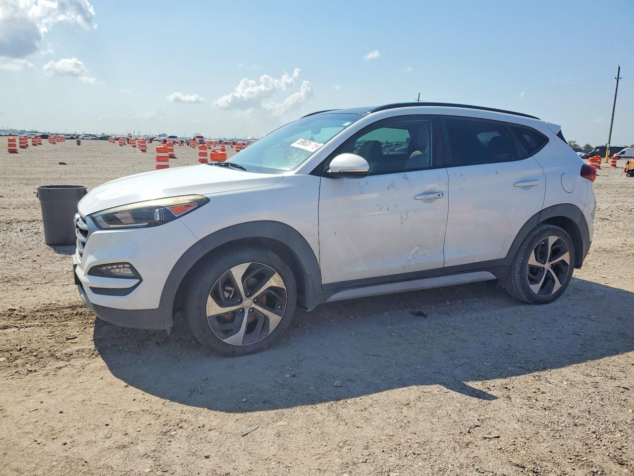 2018 HYUNDAI TUCSON VALUE | KM8J33A29JU774282 | UPCARS