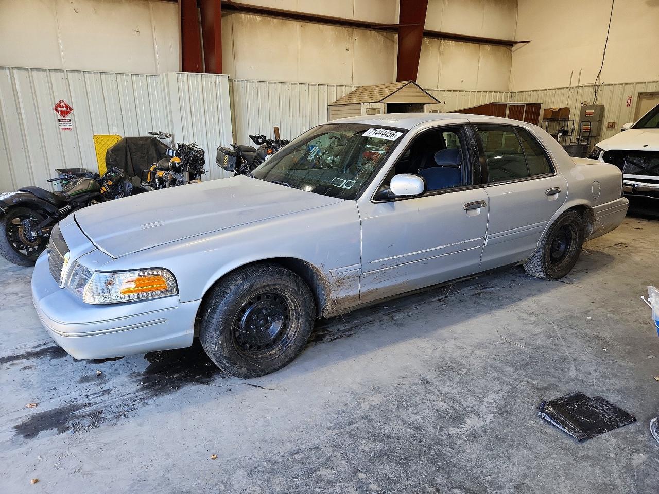 1999 FORD CROWN VIC POLICE INTERCEPTOR | 2FAFP71W1XX116004 | UPCARS