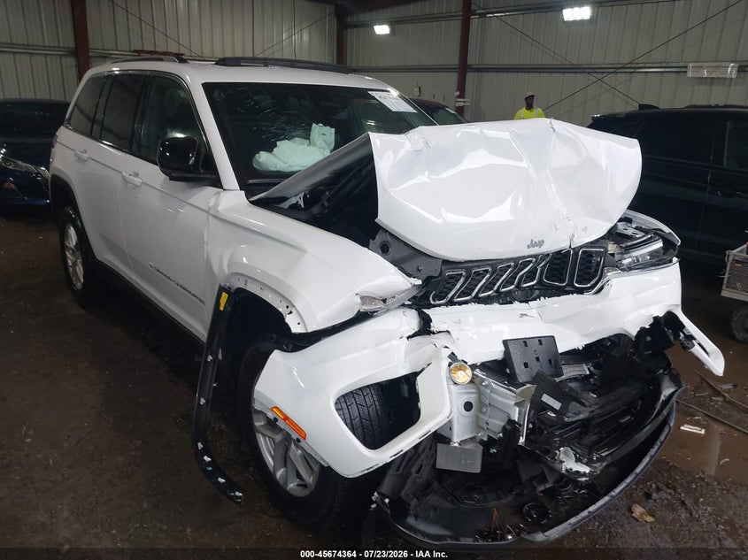 2025 JEEP GRAND CHEROKEE LAREDO X 4X4 | 1C4RJHAG4SC343829 | UPCARS