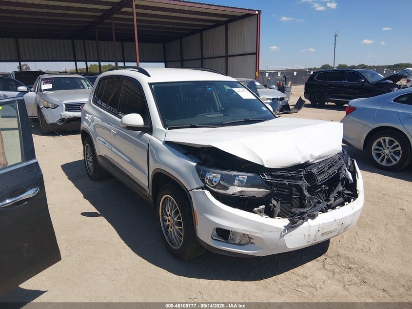 2016 VOLKSWAGEN TIGUAN S | WVGAV7AX7GW583874 | UPCARS