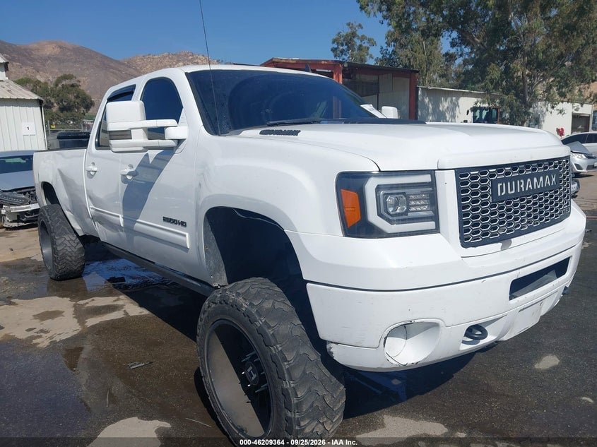 2011 GMC SIERRA 2500HD SLE | 1GT120C83BF236190 | UPCARS