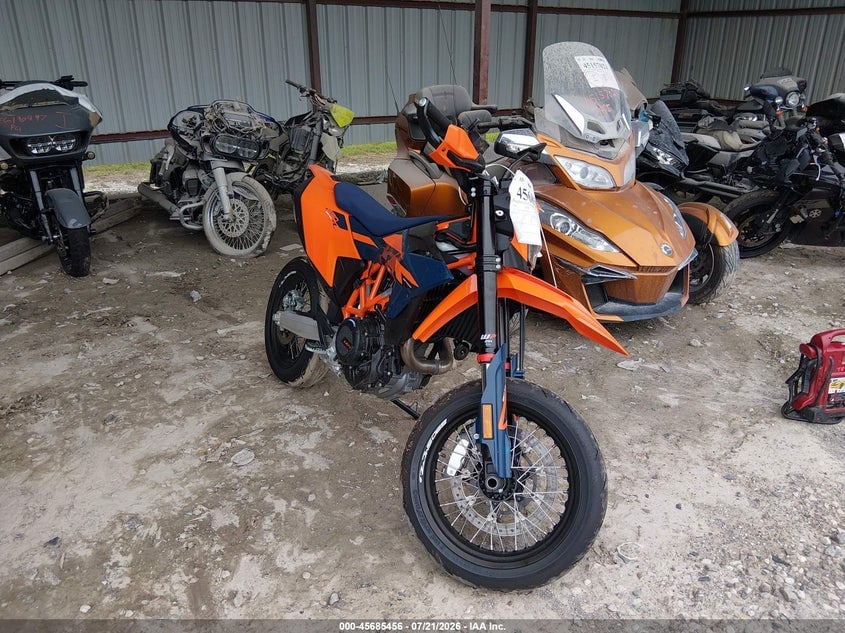 2026 KTM 690 SMC (CANADA) | VBKLSX407TM786255 | UPCARS