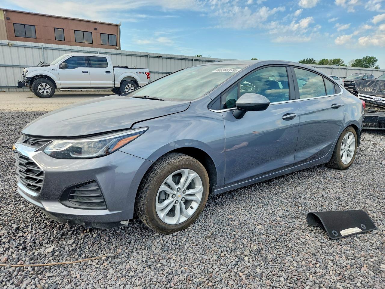 2019 CHEVROLET CRUZE LT | 1G1BE5SM1K7109061 | UPCARS