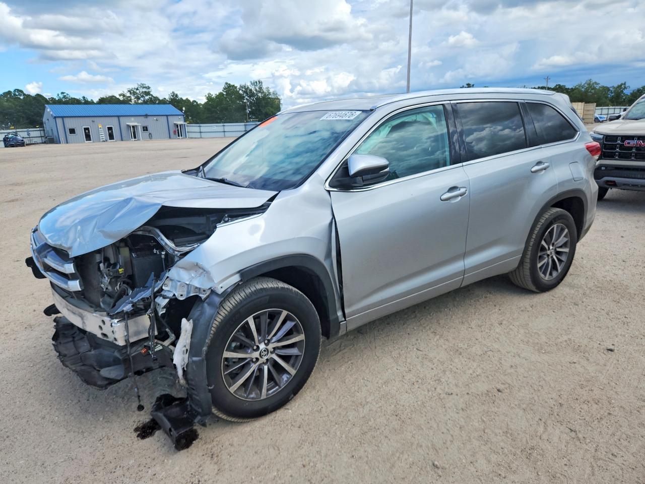 2018 TOYOTA HIGHLANDER XLE | 5TDKZRFH9JS264123 | UPCARS