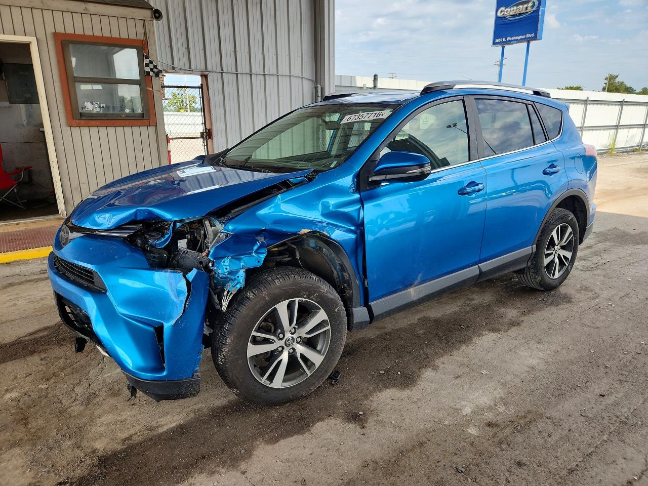 2016 TOYOTA RAV4 XLE | JTMWFREV3GD090846 | UPCARS