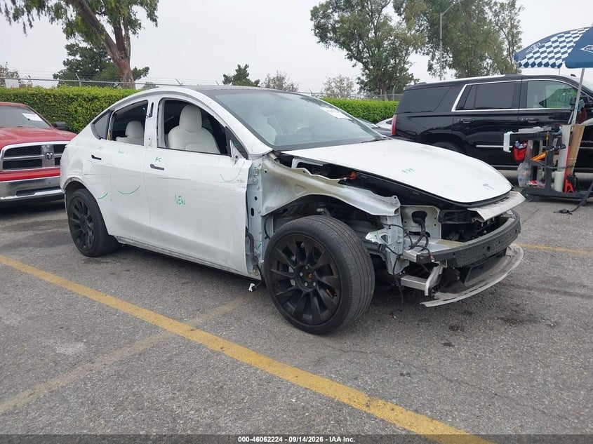 2022 TESLA MODEL Y LONG RANGE DUAL MOTOR ALL-WHEEL DRIVE | 7SAYGDEE6NF328352 | UPCARS