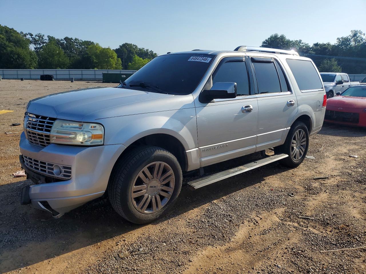 2011 LINCOLN NAVIGATOR | 5LMJJ2H5XBEJ07990 | UPCARS
