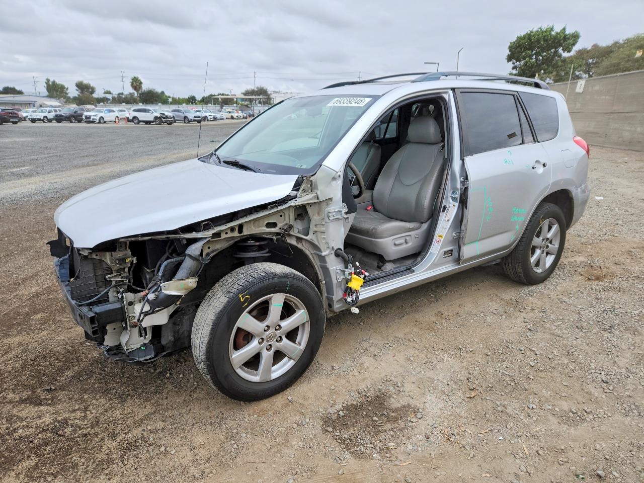 2006 TOYOTA RAV4 LIMITED | JTMBK31V066008104 | UPCARS