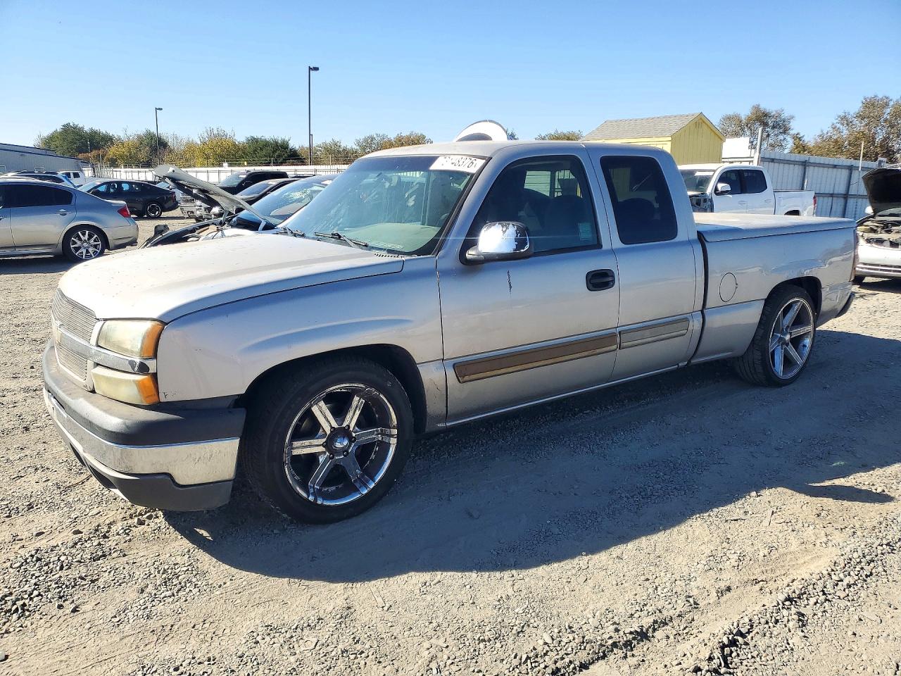2004 CHEVROLET SILVERADO C1500 | 2GCEC19TX41319061 | UPCARS