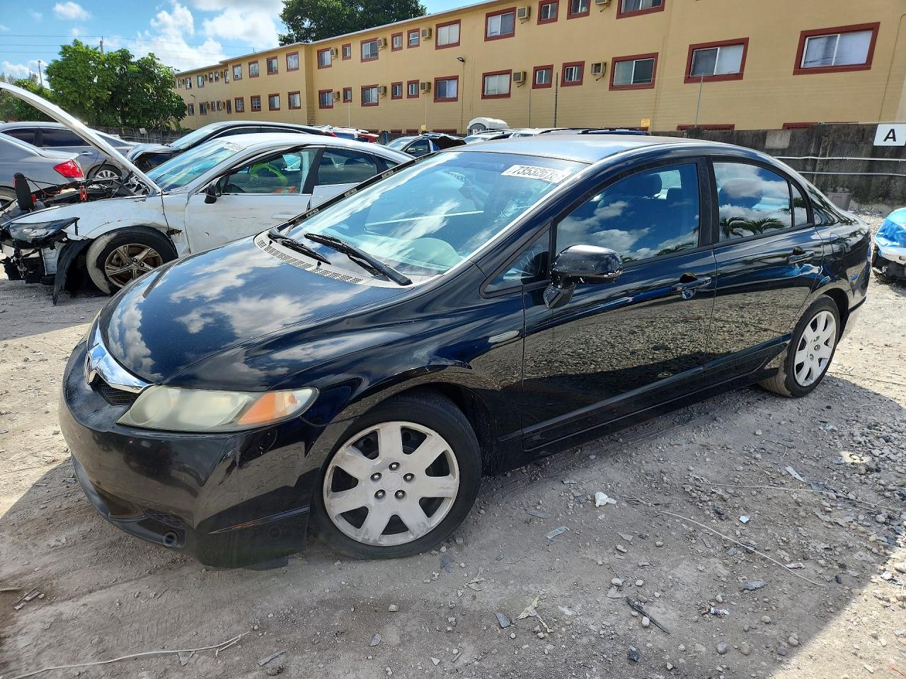 2011 HONDA CIVIC LX | 19XFA1F56BE032624 | UPCARS