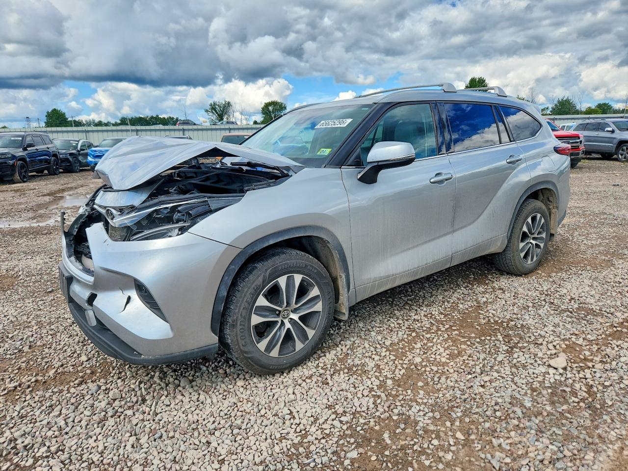 2021 TOYOTA HIGHLANDER XLE | 5TDHZRBH4MS536789 | UPCARS