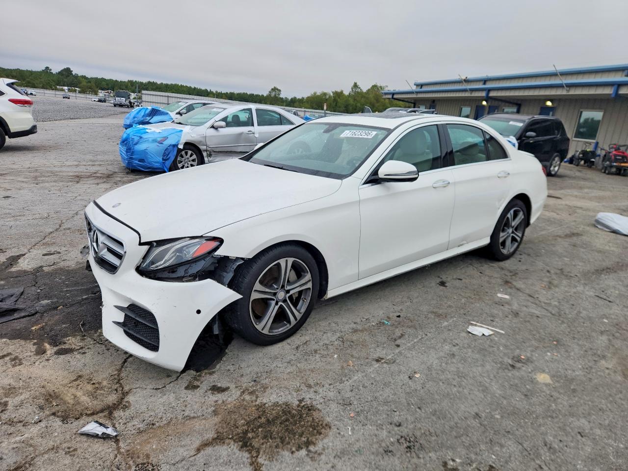 2017 MERCEDES-BENZ E-CLASS 300 | WDDZF4JB6HA092675 | UPCARS