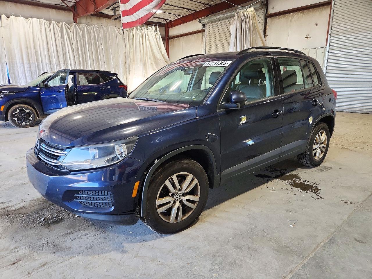 2016 VOLKSWAGEN TIGUAN S | WVGBV7AXXGW577829 | UPCARS