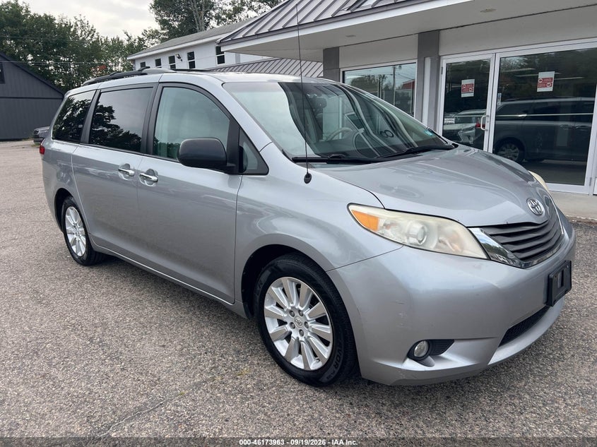 2013 TOYOTA SIENNA XLE 7 PASSENGER | 5TDDK3DC2DS049138 | UPCARS