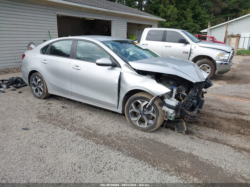 2019 KIA FORTE LXS | 3KPF24AD5KE006884 | UPCARS