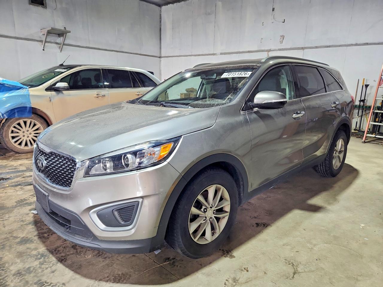 2016 KIA SORENTO LX | 5XYPG4A38GG017501 | UPCARS