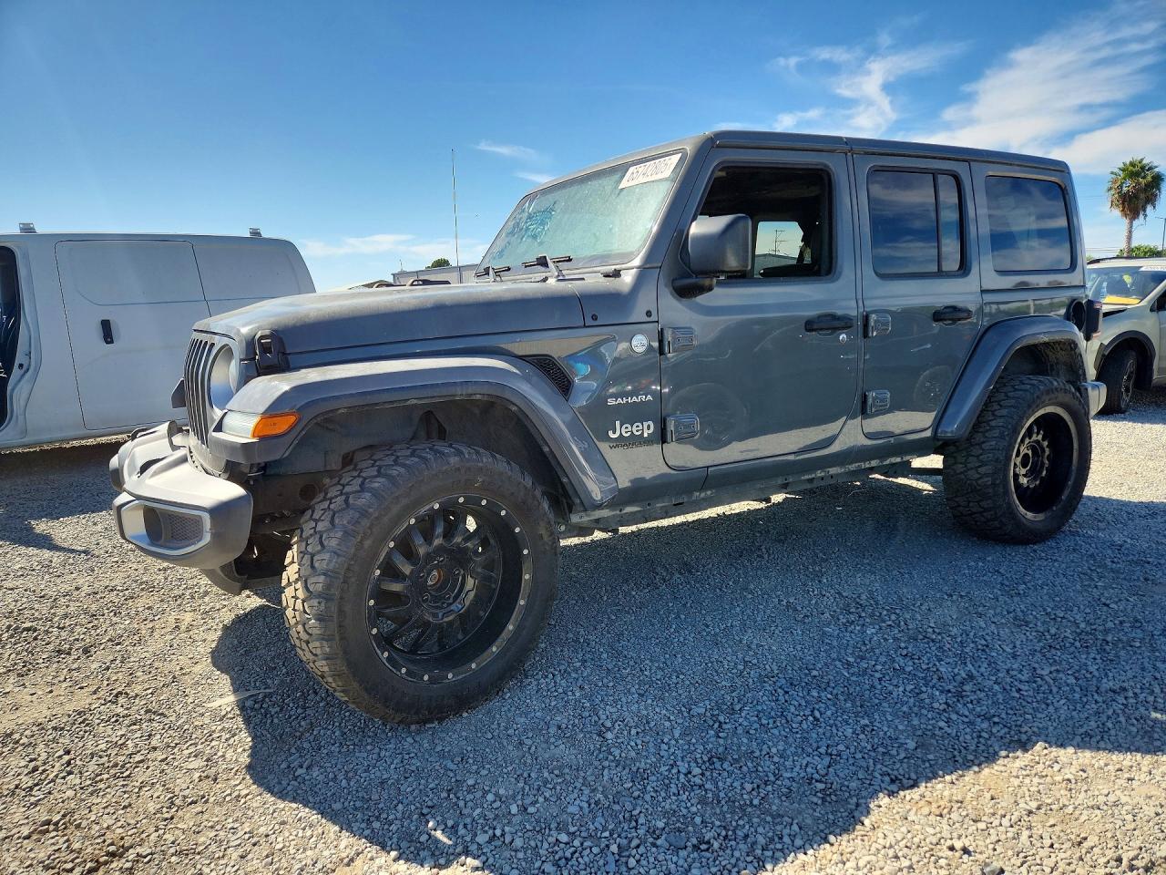 2018 JEEP WRANGLER SAHARA | 1C4HJXEG7JW271795 | UPCARS