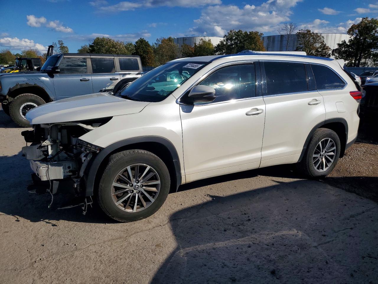 2018 TOYOTA HIGHLANDER XLE | 5TDJZRFH7JS550130 | UPCARS