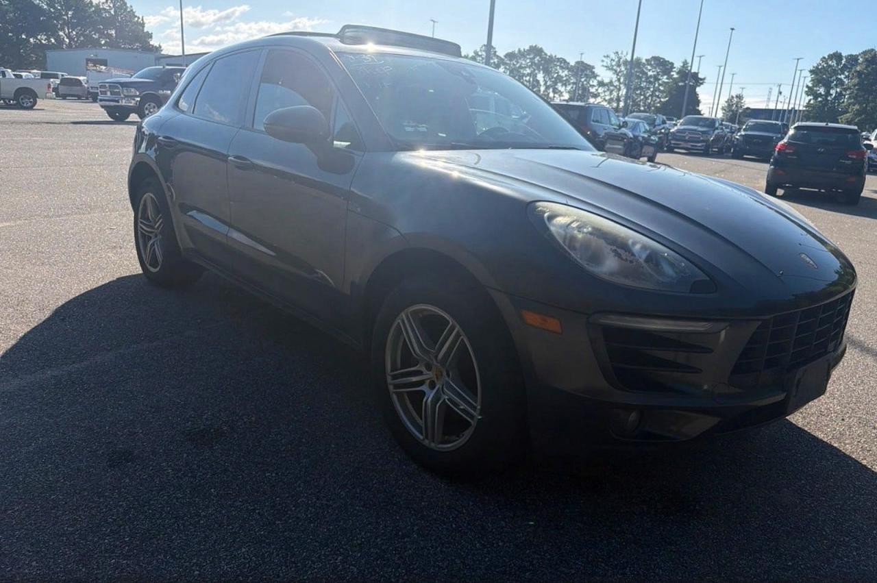 2017 PORSCHE MACAN | WP1AA2A55HLB05567 | UPCARS
