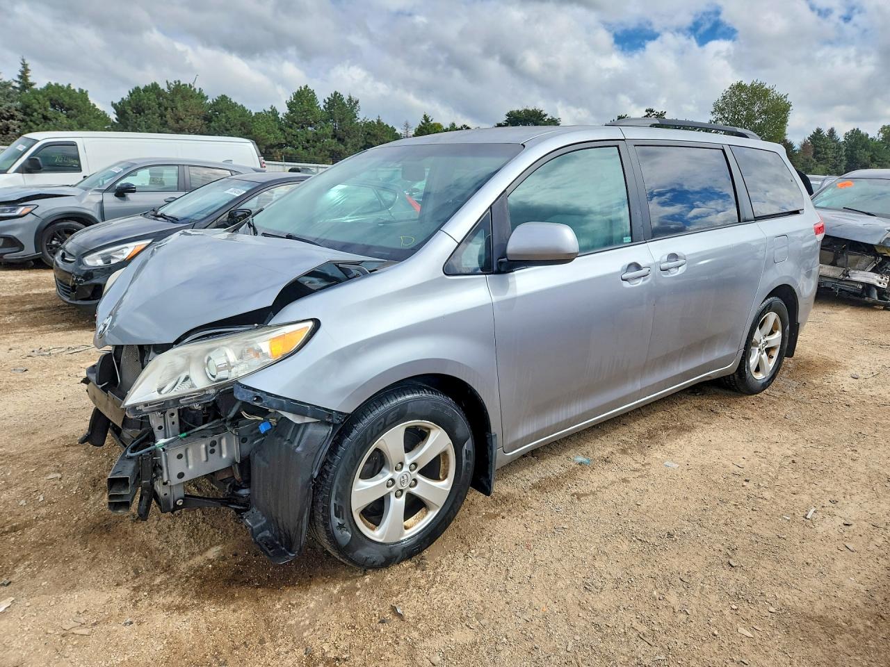 2014 TOYOTA SIENNA LE | 5TDKK3DC5ES422018 | UPCARS