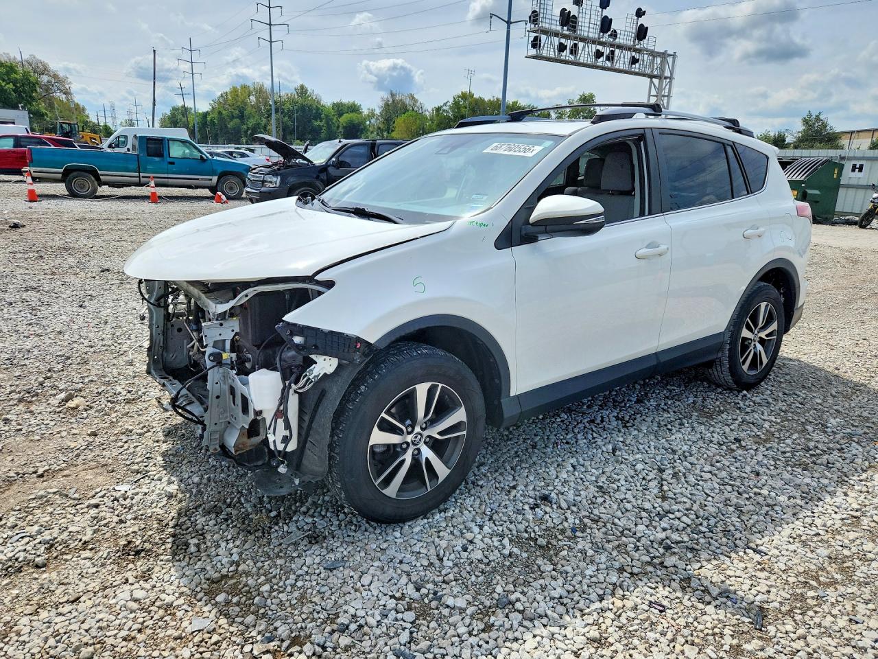 2018 TOYOTA RAV4 XLE | JTMRFREV5JJ728679 | UPCARS