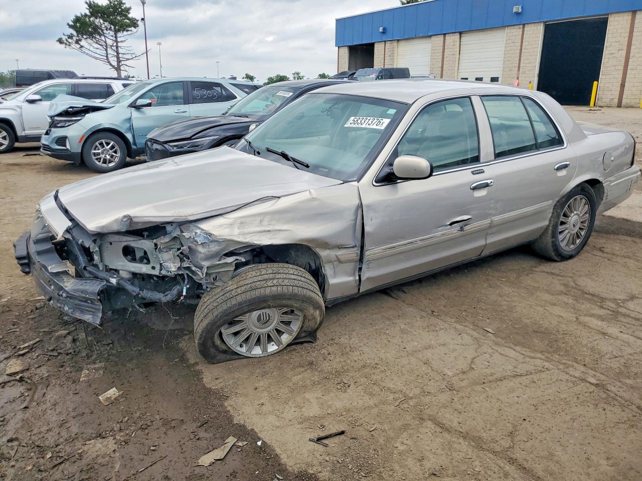 2010 MERCURY GRMARQUIS LS | 2MEBM7FV8AX602414 | UPCARS