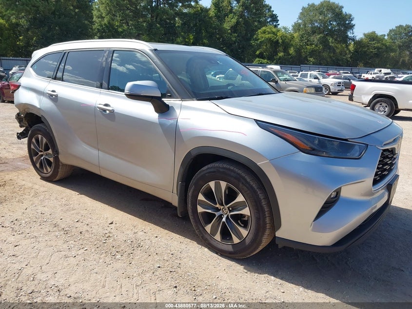 2022 TOYOTA HIGHLANDER XLE | 5TDGZRAH2NS121565 | UPCARS