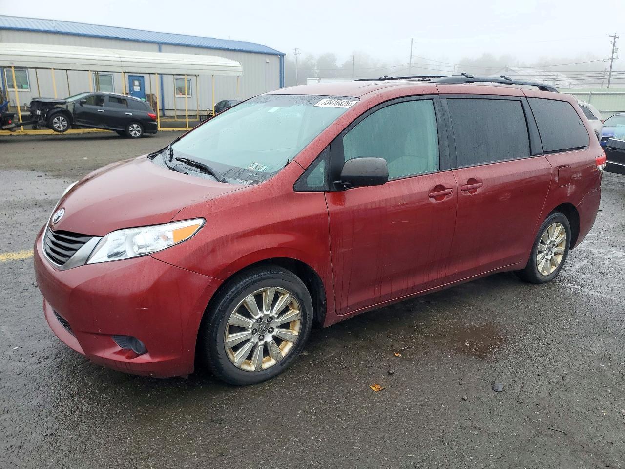 2011 TOYOTA SIENNA LE | 5TDJK3DC0BS027073 | UPCARS