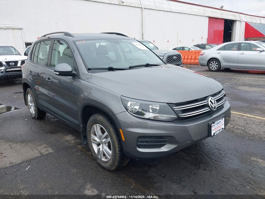 2016 VOLKSWAGEN TIGUAN S | WVGBV7AX1GW590257 | UPCARS