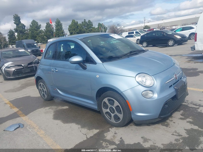 2015 FIAT 500E BATTERY ELECTRIC | 3C3CFFGE0FT503074 | UPCARS
