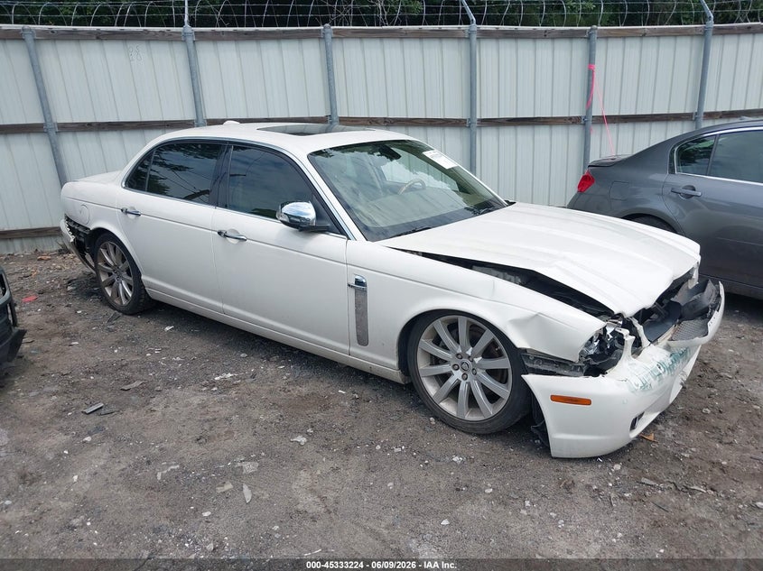 2008 JAGUAR XJ VANDEN PLAS | SAJWA82B48SH28560 | UPCARS
