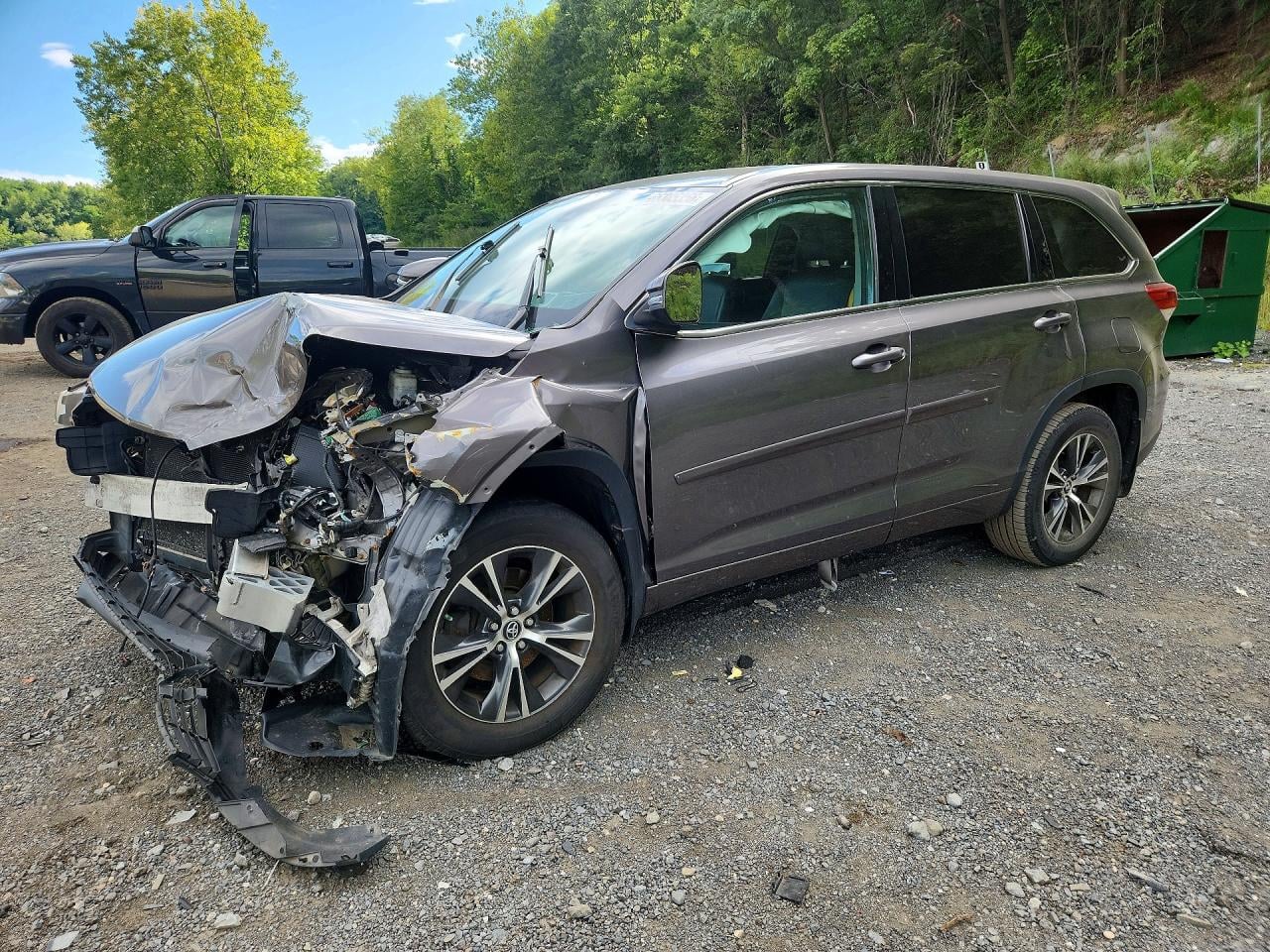 2018 TOYOTA HIGHLANDER LE | 5TDBZRFH5JS804759 | UPCARS
