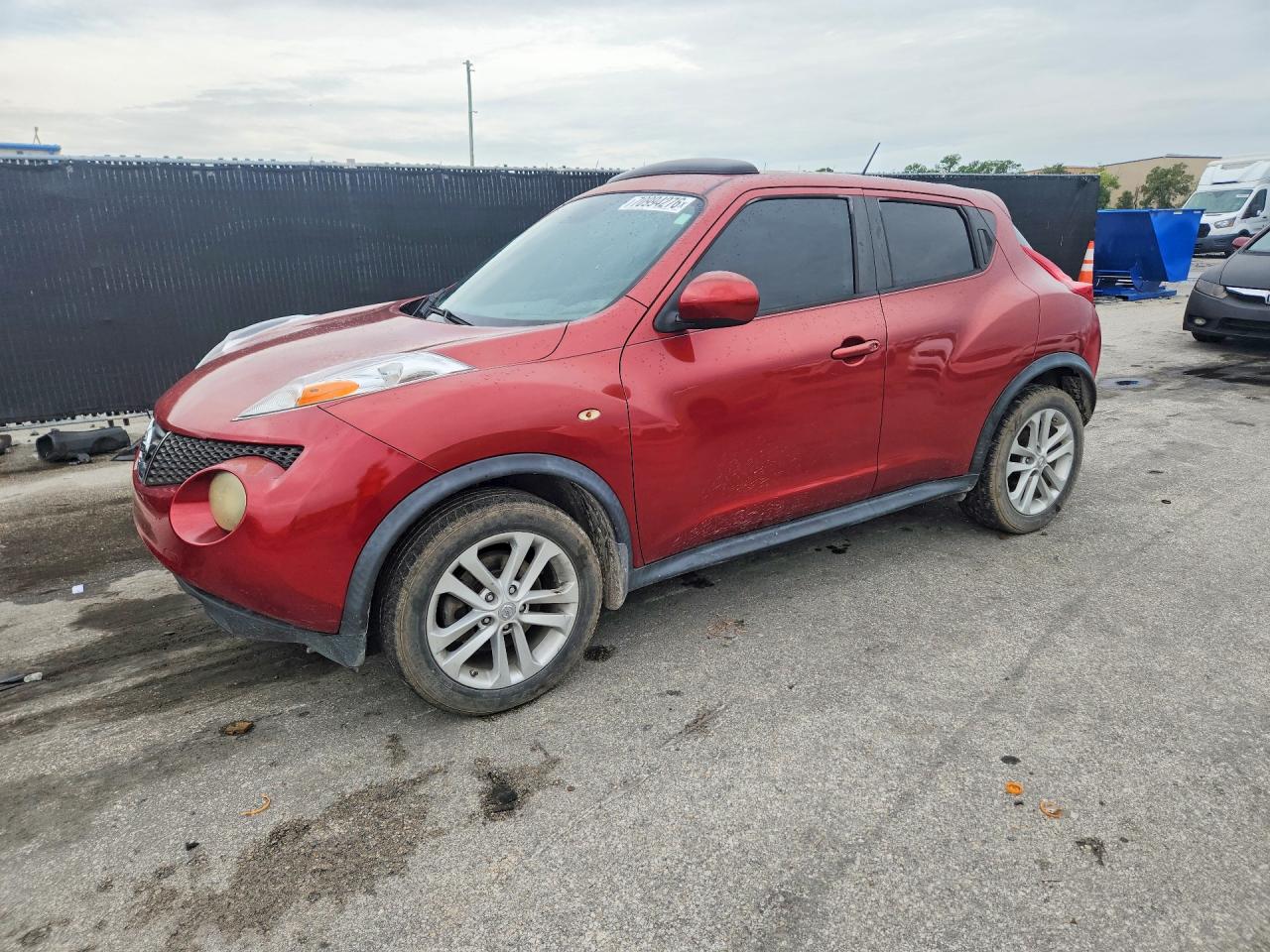 2011 NISSAN JUKE S | JN8AF5MR9BT004899 | UPCARS
