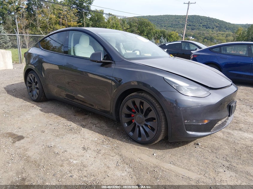 2024 TESLA MODEL Y PERFORMANCE DUAL MOTOR ALL-WHEEL DRIVE | 7SAYGDEF3RA266159 | UPCARS
