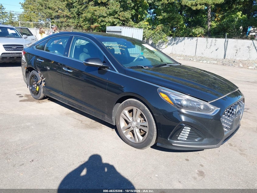 2018 HYUNDAI SONATA LIMITED | 5NPE34AF2JH723389 | UPCARS