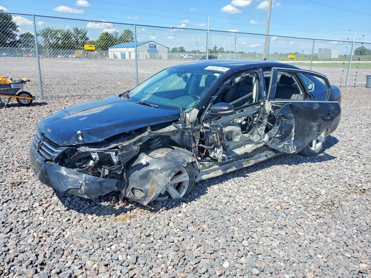 2014 VOLKSWAGEN PASSAT SE | 1VWBT7A36EC059252 | UPCARS