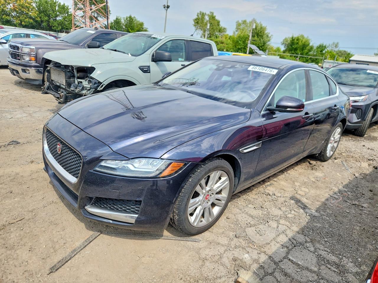 2017 JAGUAR XF PREMIUM | SAJBD4BV3HCY35597 | UPCARS