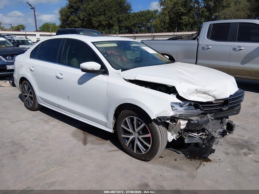 2018 VOLKSWAGEN JETTA 1.4T SE/1.4T WOLFSBURG EDITION | 3VWDB7AJ3JM245379 | UPCARS