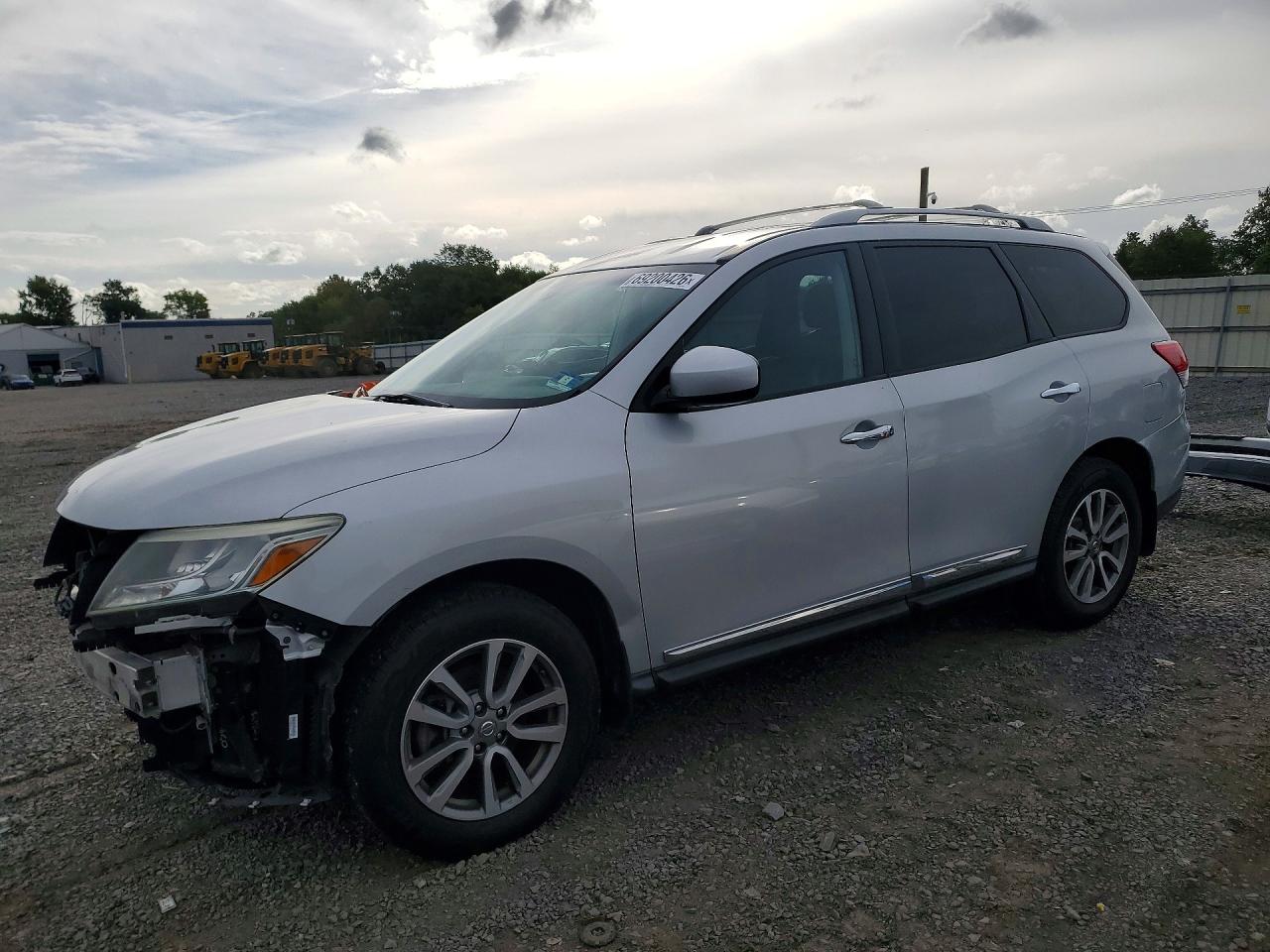 2016 NISSAN PATHFINDER SL | 5N1AR2MM2GC626656 | UPCARS